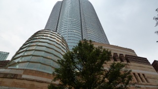 Roppongi-senteret. Hotell og eksklusive butikker